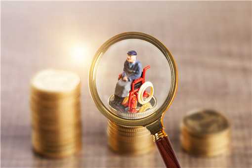 退休人员基本养老金涨4.5%