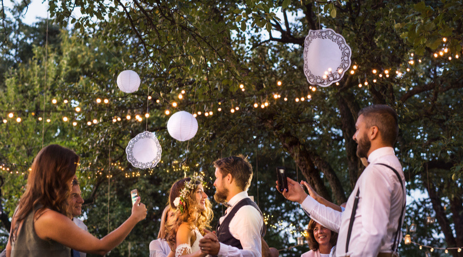 搞笑的闺蜜群名 搞笑的闺蜜群名四个人