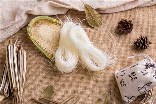 ���ϲ�ɽ�����ڷ�˿���鴦