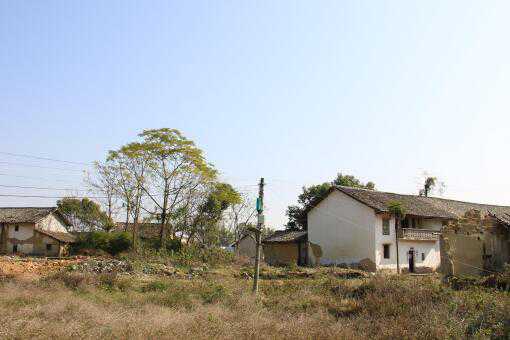 2021年贫困户旧房拆除补多少钱