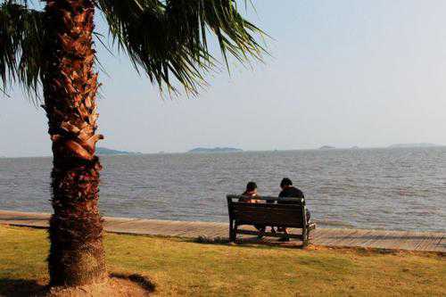 ��Ů���ӱ��׵��İ�