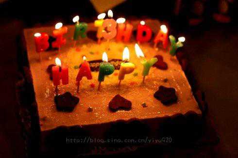 女儿一岁生日发朋友圈