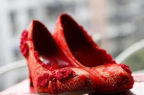 结婚鞋里放钱有什么讲究