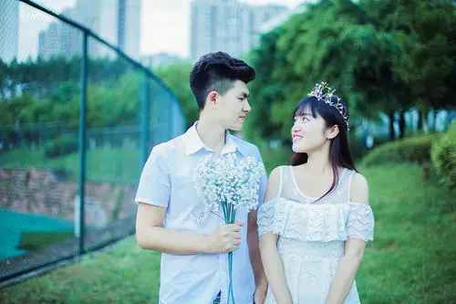 男朋友生气了该怎么哄隔着屏幕