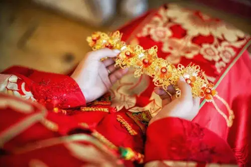 订婚宴怎么布置浪漫