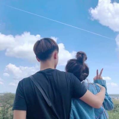 适合情侣发的朋友圈图片配文字