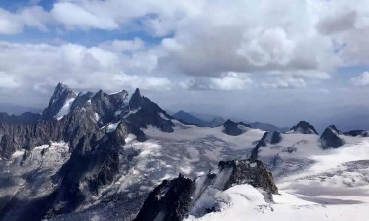 勃朗峰在哪个国家