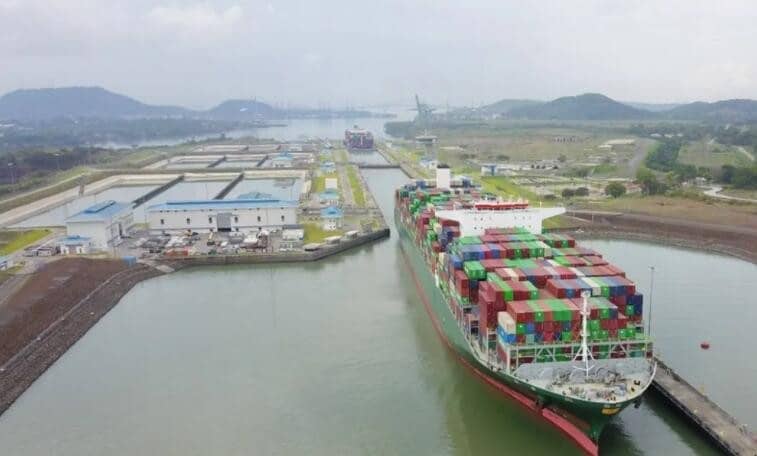 巴拿马运河属于哪个国家