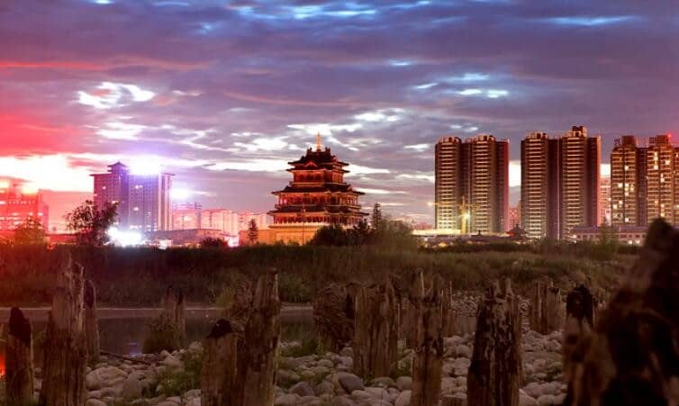 ���������ڵ��ĸ�����