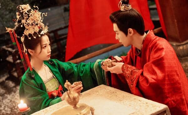 Ů��С����Ϊʲô����������¶�