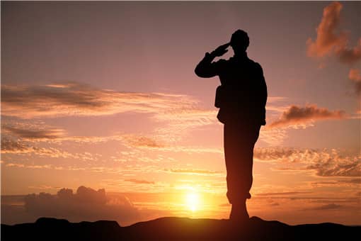 ���۾���