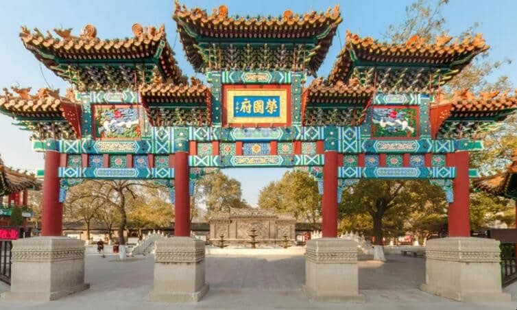 �ٹ������ĸ�����